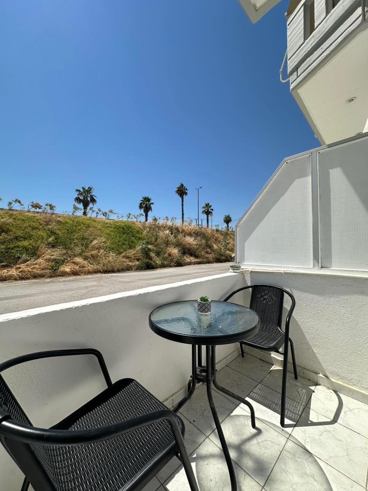 Joseph Seaside Apartment Ираклион Экстерьер фото